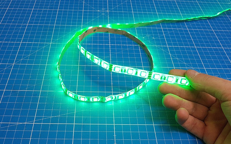 Tuto vidéo : Couper et raccorder un ruban LED RGB.