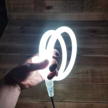 Néon LED flexible 360 rond blanc froid 220V direct étanche. Vendu au mètre