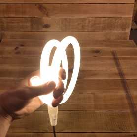 Néon LED flexible 360 rond blanc chaud 220V direct étanche. Vendu au mètre