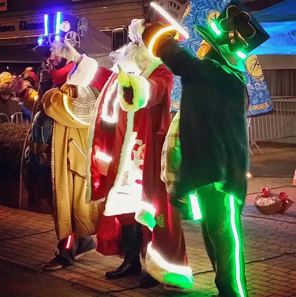 Costumes LED P&egrave;re No&euml;l et lutins - Gilliane Collection