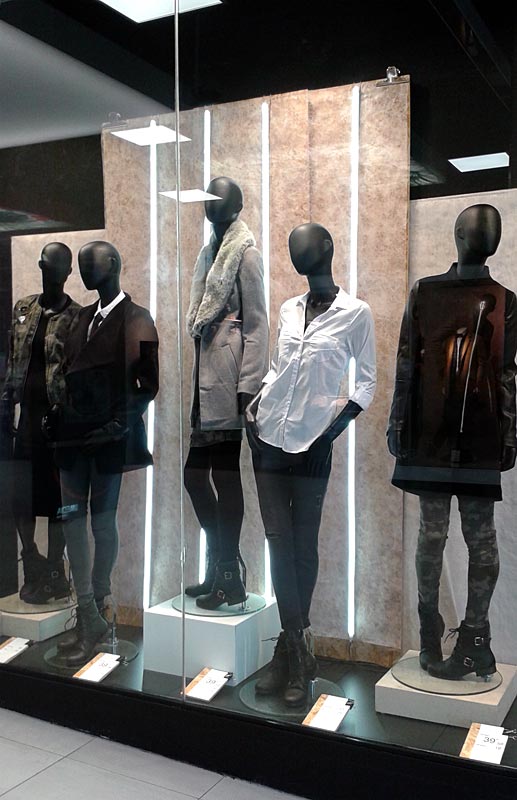 D&eacute;coration de vitrines avec le ruban led n&eacute;on