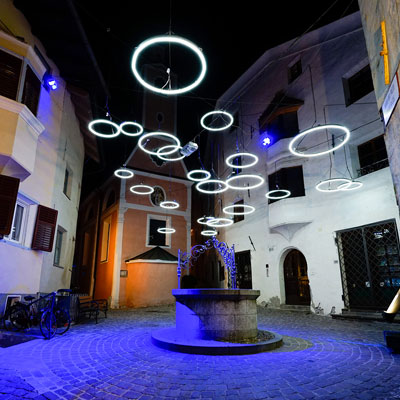 Fabrication spéciale pour une oeuvre de rue avec du néon LED