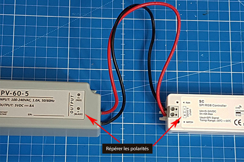 Raccordement de l'alimentation LED 5V au contrôleur LED Digital