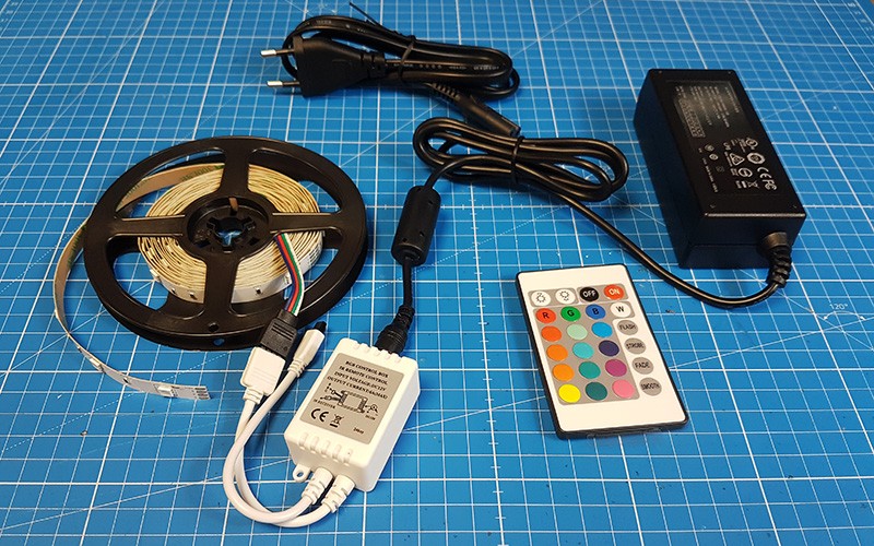 Comment brancher et gérer le contrôleur LED RGB IR 24 Touches ?