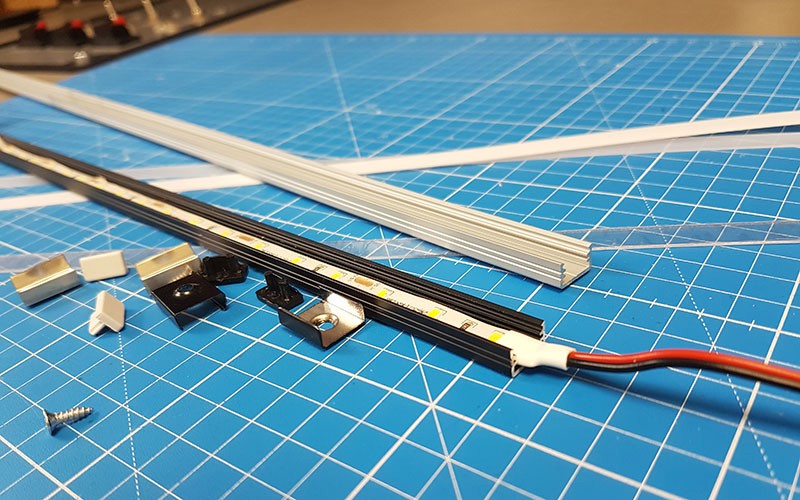 Comment installer la réglette aluminium LED SLIM ?