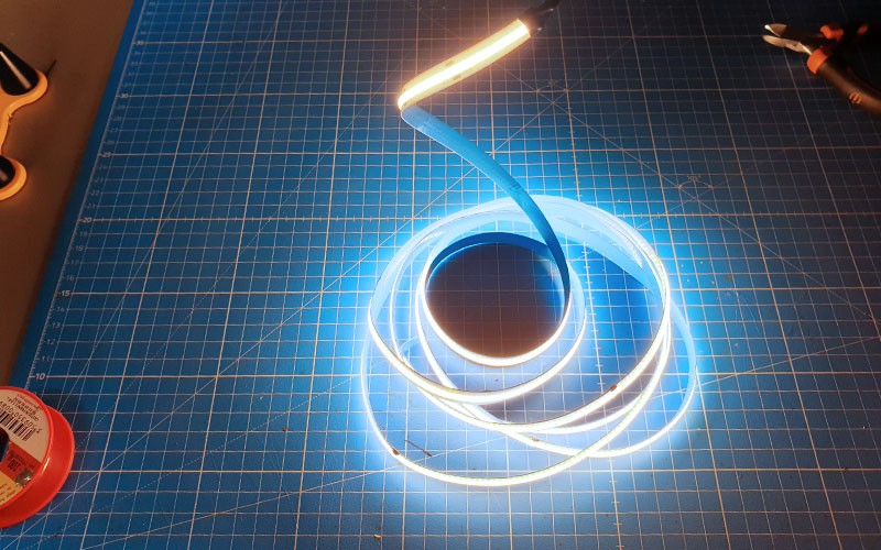 Comment couper et raccorder le ruban LED COB?